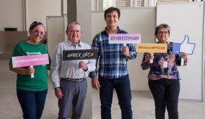 Vila, Prof. Henry, Prof. Custódio e servidora na edição 2017 dos Encontros de Extensão